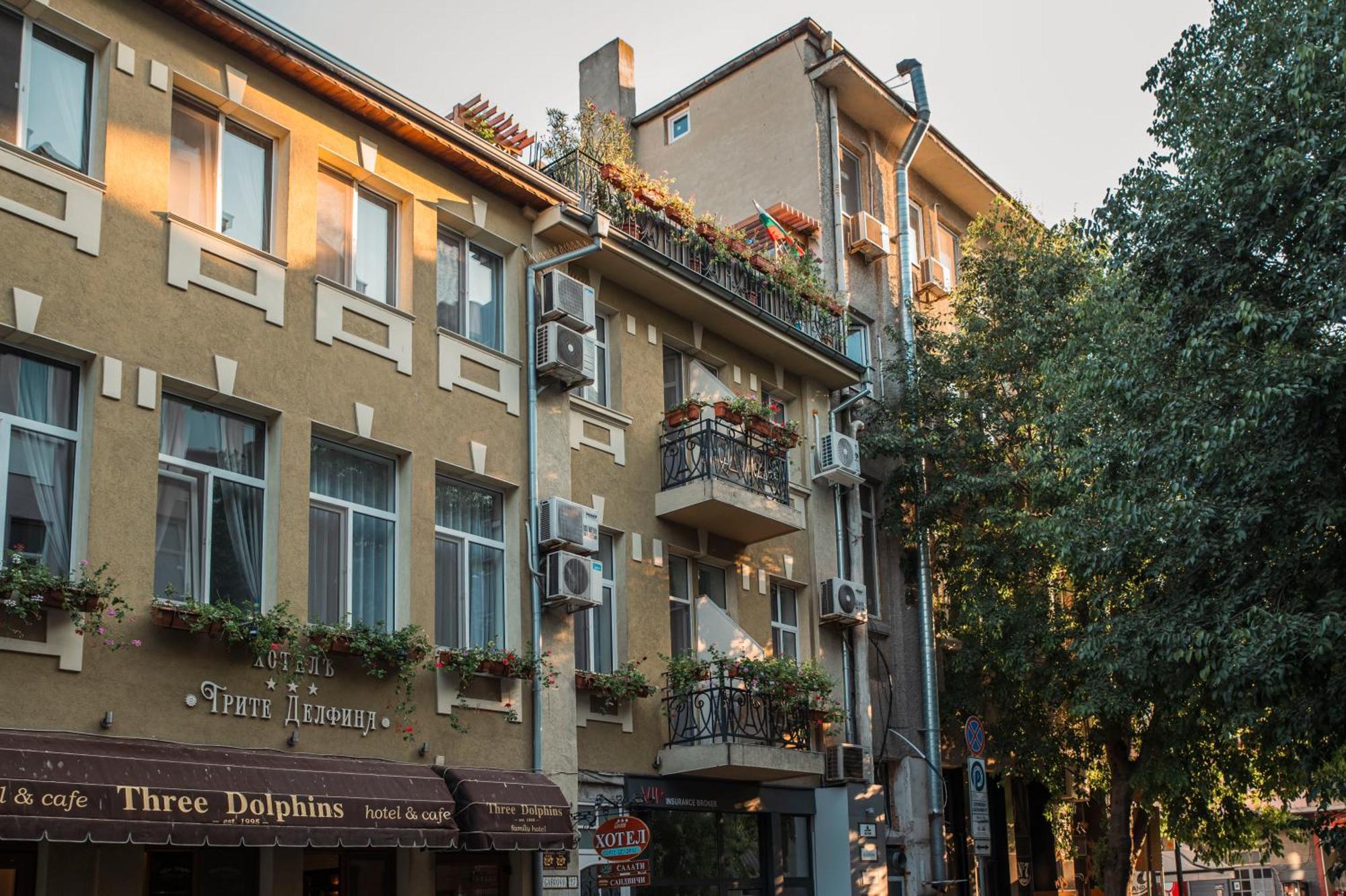 Three Dolphins Hotel With Rooftop Terracе Varna Eksteriør bilde
