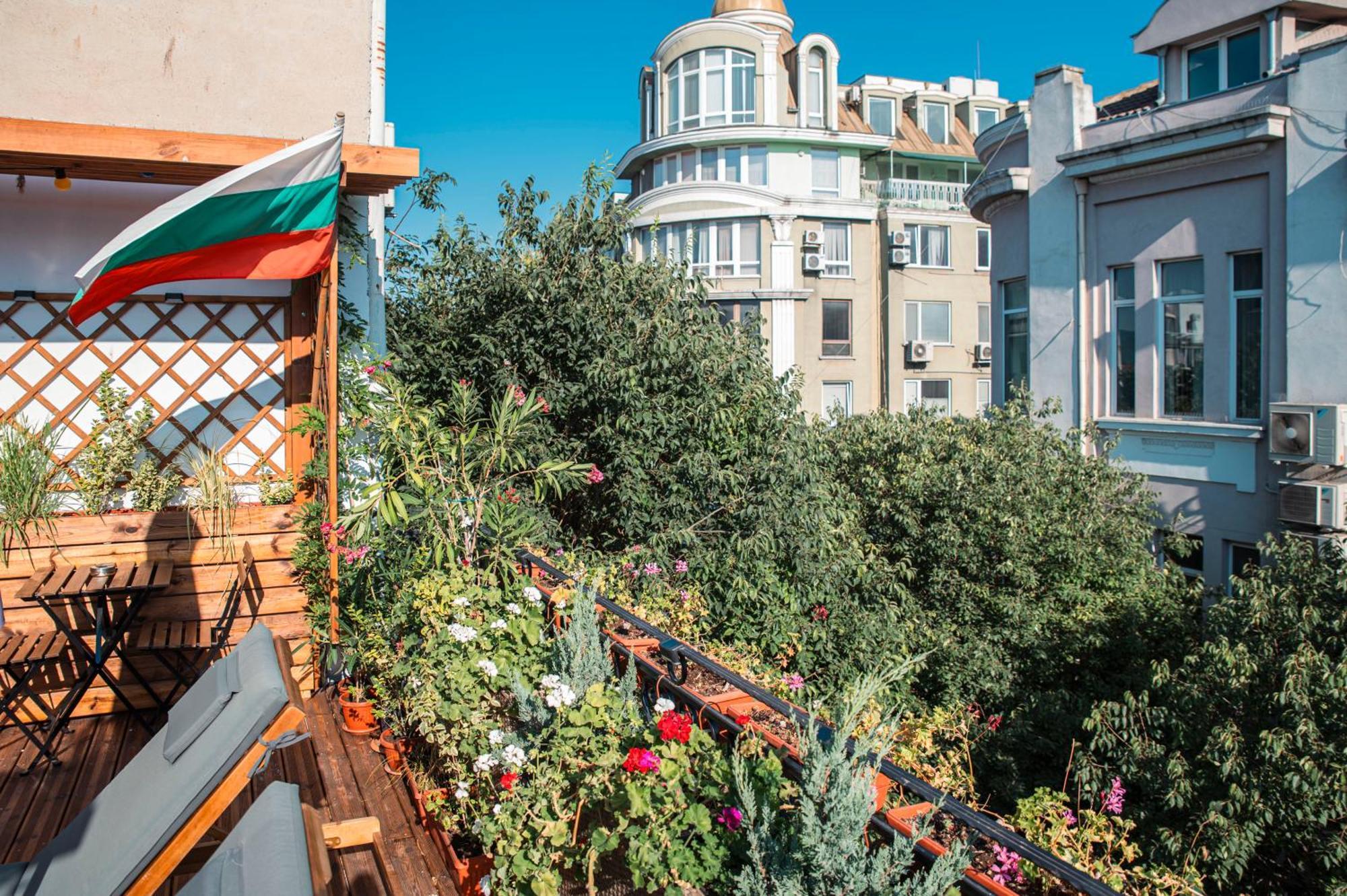 Three Dolphins Hotel With Rooftop Terracе Varna Eksteriør bilde